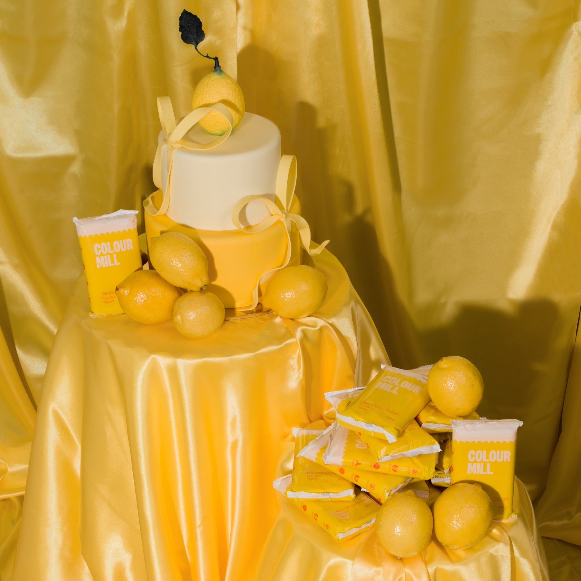 Colour Mill Decorators Dough fondant yellow