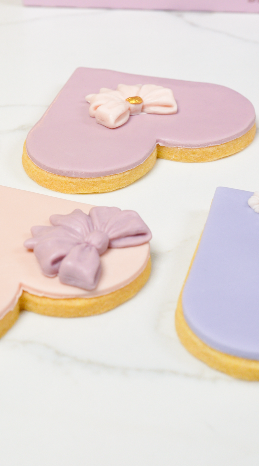 Colour Mill Aqua Blend water based food colouring mauve purple 