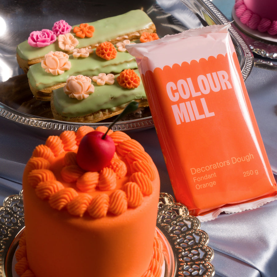 Colour Mill Decorators Dough fondant orange